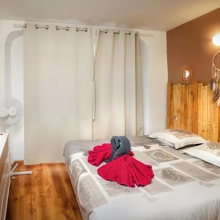 Les Bulles Medievales - Escape Game Erotique Et Romantique - Jaccuzi Et Sauna