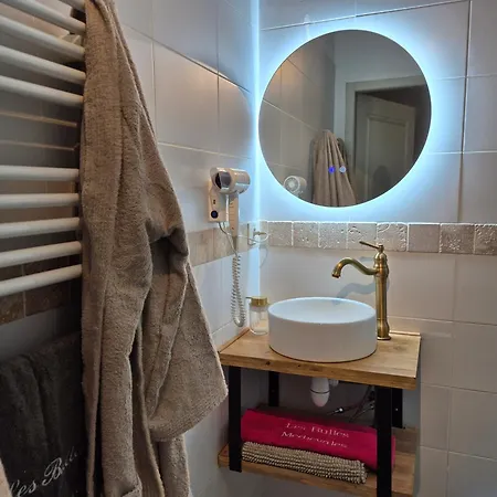 Apartment Les Bulles Medievales - Escape Game Erotique Et Romantique - Jaccuzi Et Sauna Carcassonne