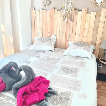 Et Sauna Privatif - Terrasse - Proche Cite Medievale דירה