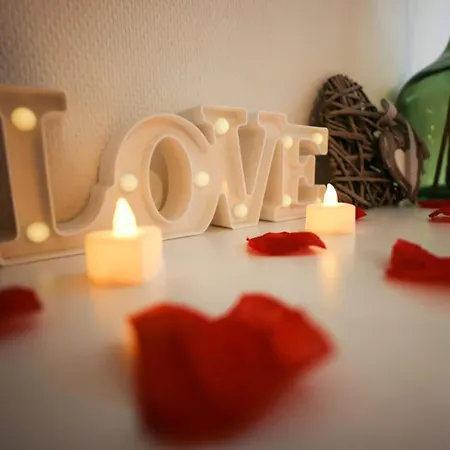 Et Sauna Privatif - Terrasse - Proche Cite Medievale דירה